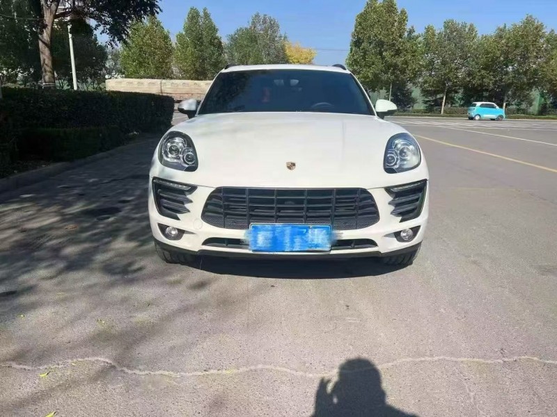 东营16年保时捷Macan1
