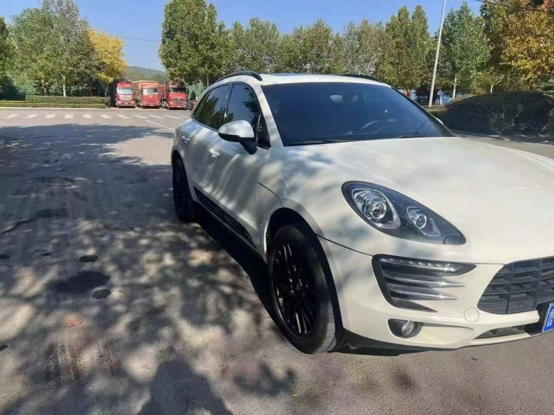 东营16年保时捷Macan2