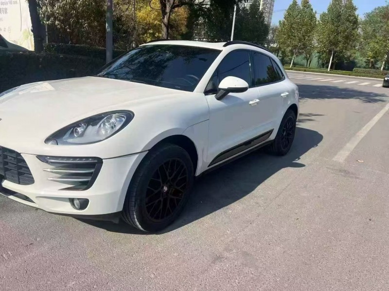 东营16年保时捷Macan3