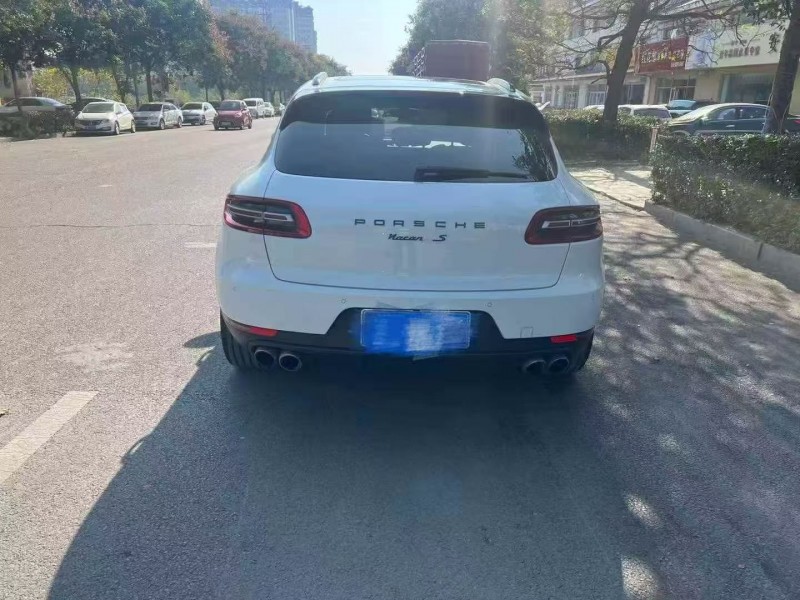 东营16年保时捷Macan9