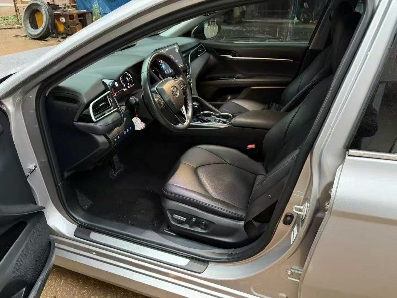 桂林22年丰田凯美瑞4