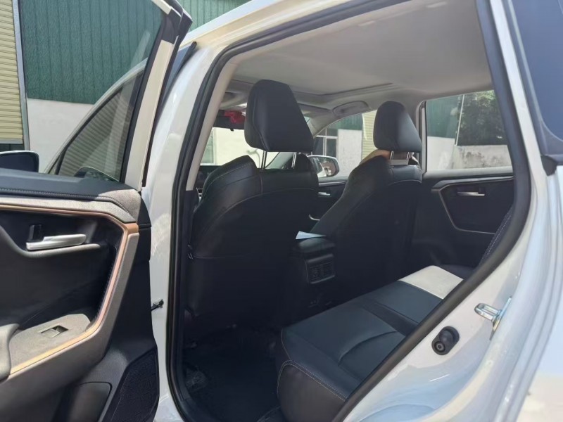 株洲24年丰田威兰达4