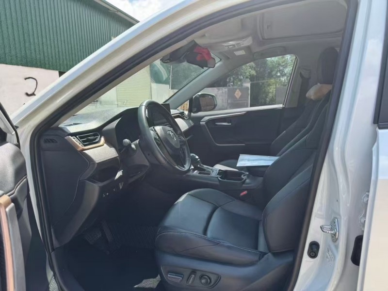 株洲24年丰田威兰达6