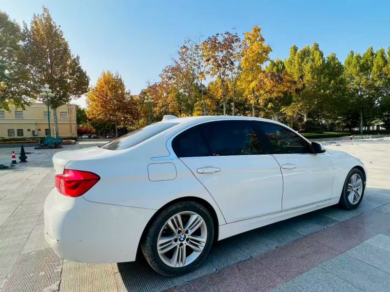 潍坊17年宝马3系8