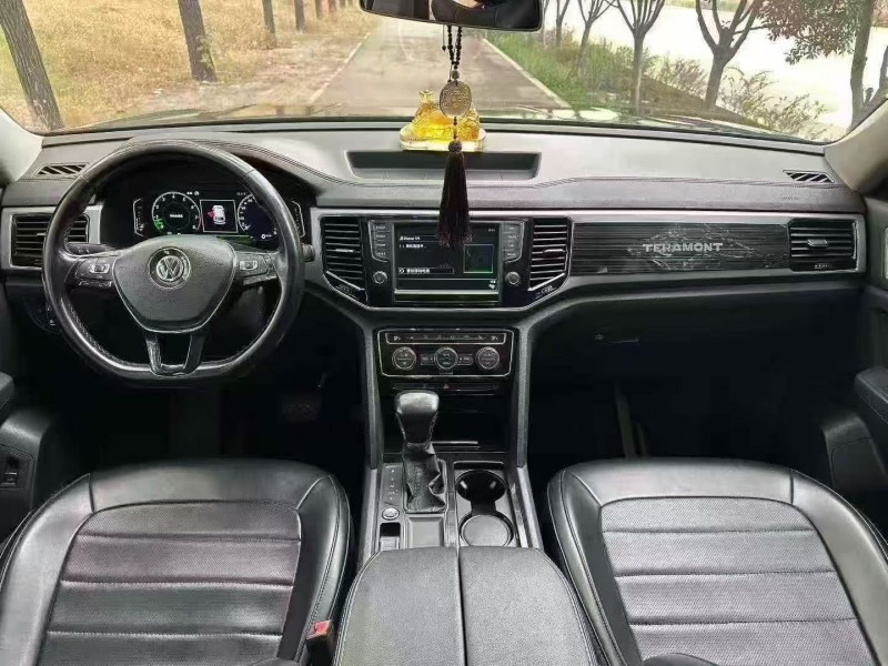 淄博17年大众途昂6