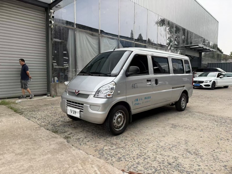 徐州24年五菱汽车荣光2