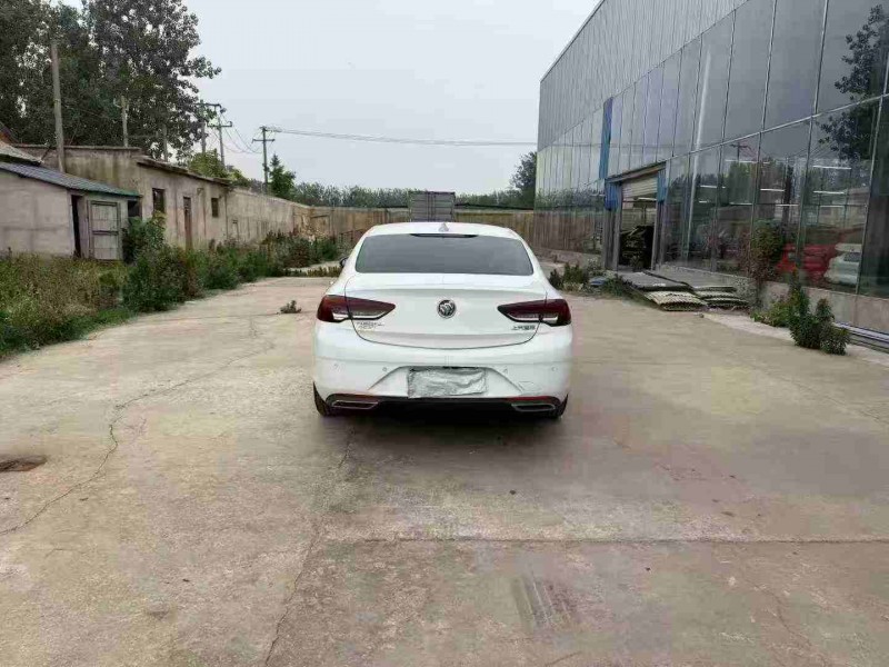 徐州22年别克君威9