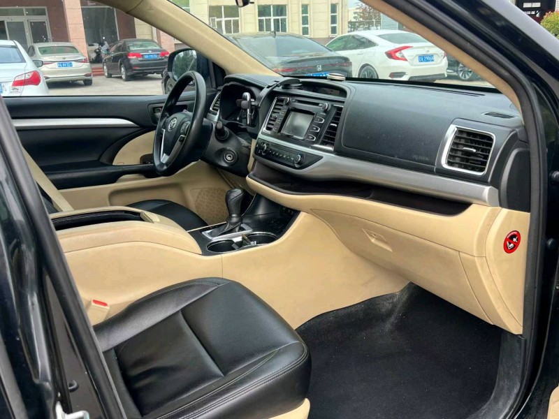 徐州19年丰田汉兰达5