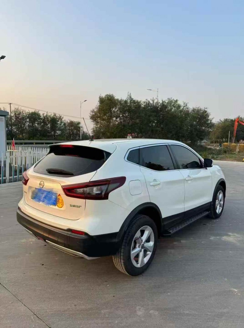 济宁24年日产逍客8