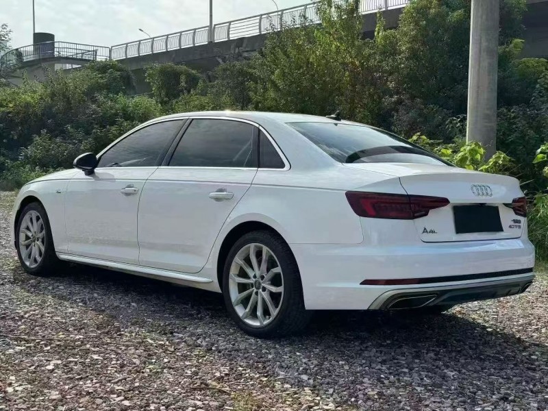 衡阳19年奥迪A4L7