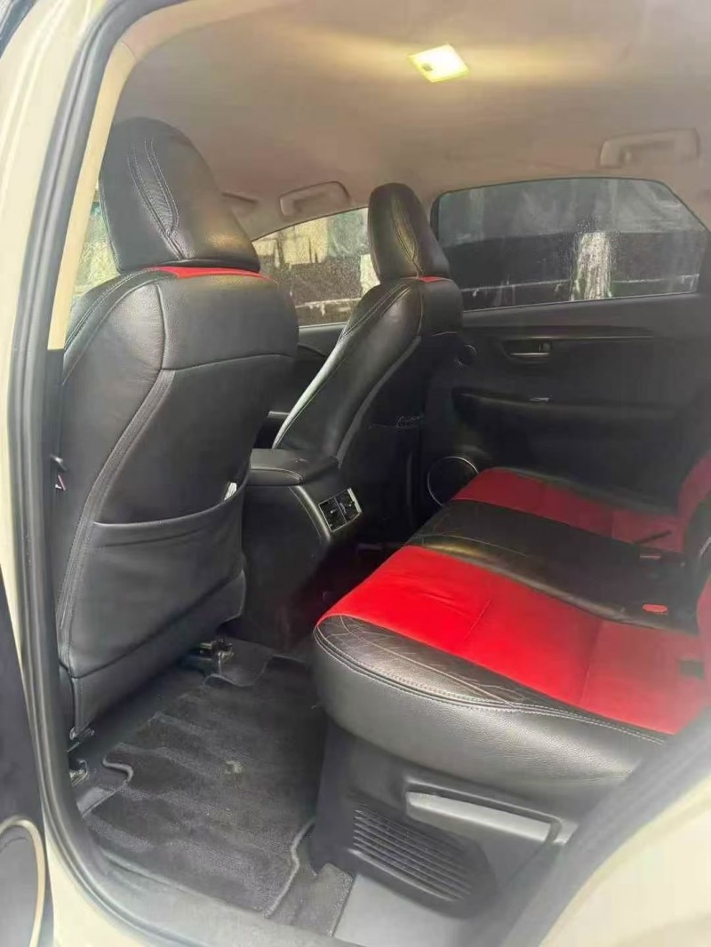 钦州17年雷克萨斯NX7