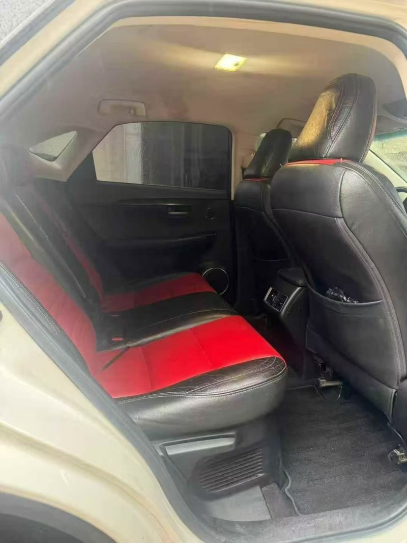 钦州17年雷克萨斯NX8