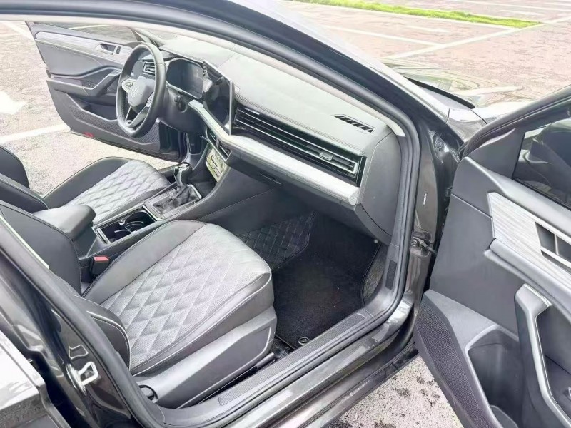 鄂州22年大众速腾6