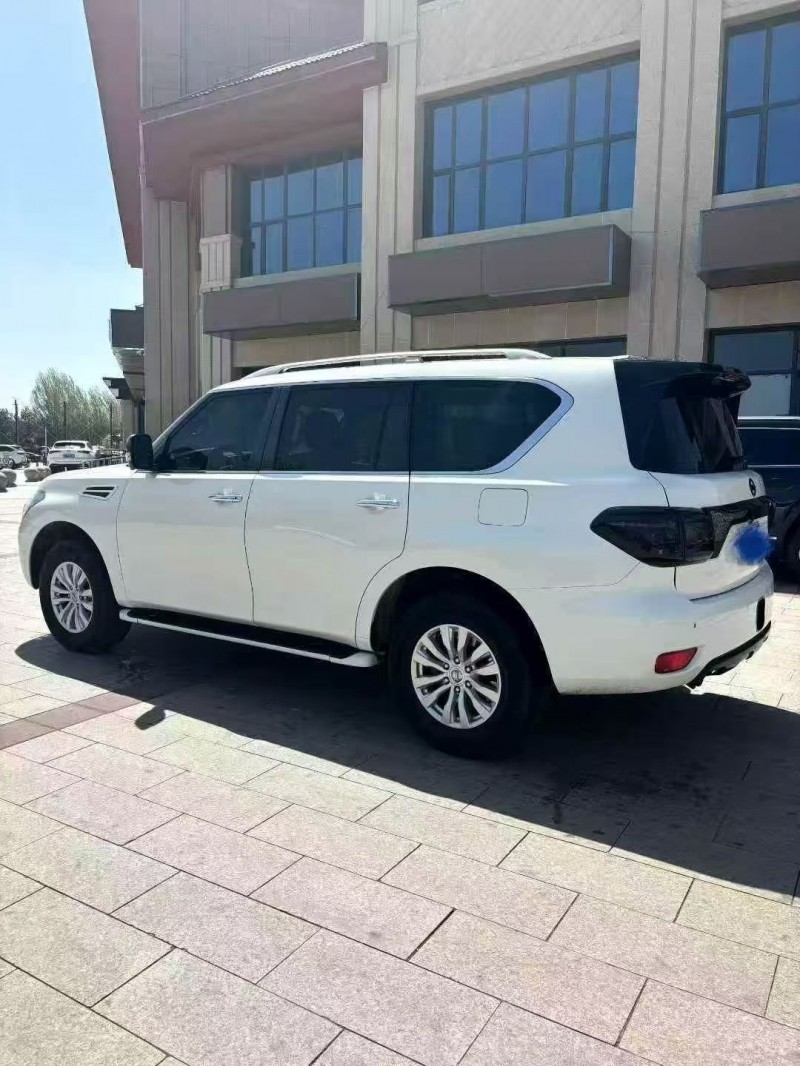 邯郸18年日产途乐8