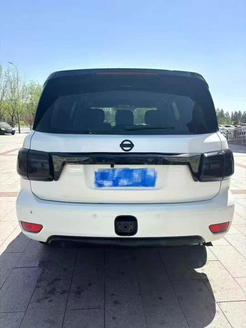 邯郸18年日产途乐9