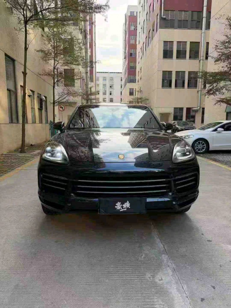 佛山20年保时捷卡宴1