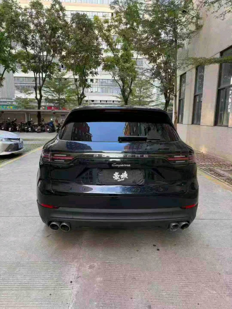 佛山20年保时捷卡宴4