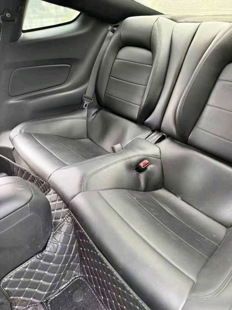 九江17年福特野马6