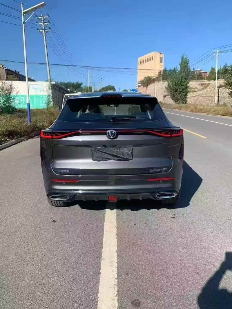 邯郸25年长安汽车UNI7