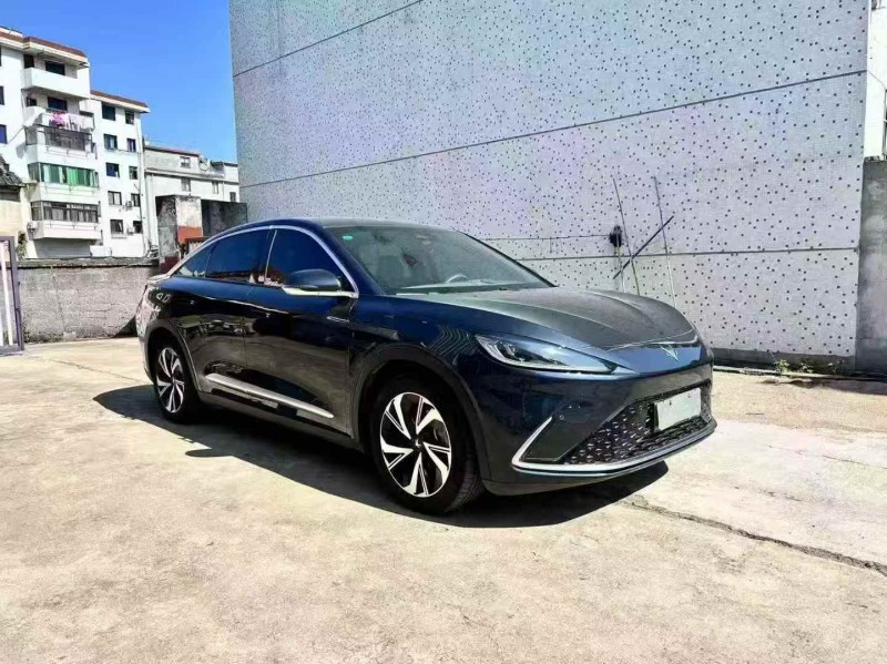 嘉兴23年极狐汽车阿尔法2