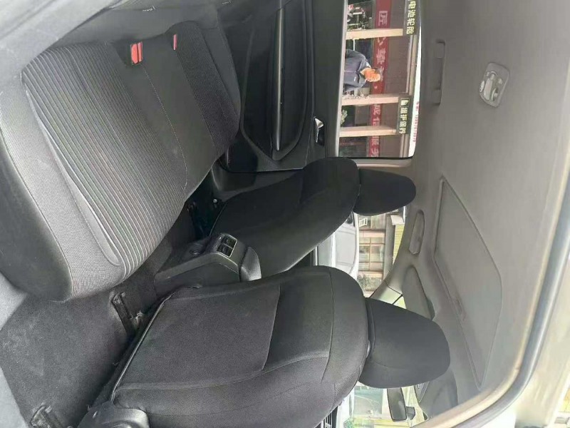 宜昌18年东风标致5