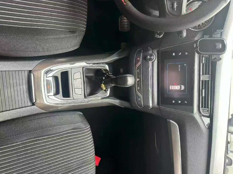 宜昌18年东风标致8