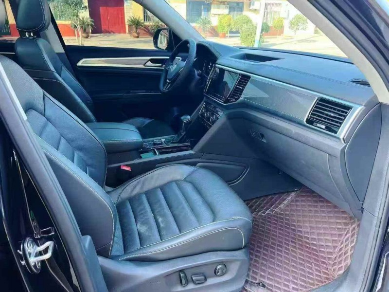 青岛20年大众途昂5