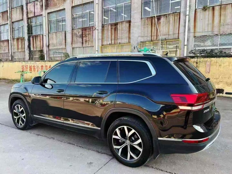 青岛20年大众途昂9