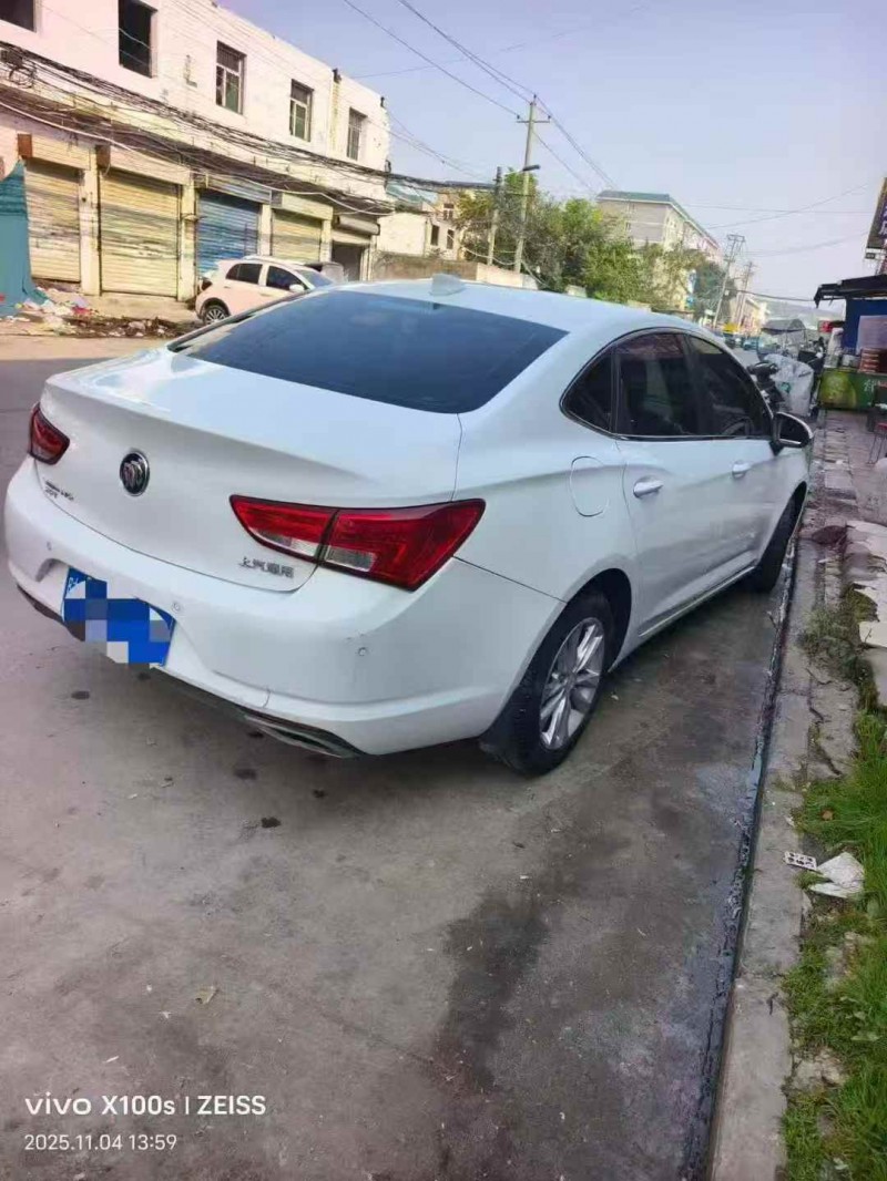 铜川18年别克威朗8