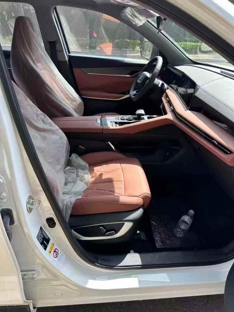 枣庄25年长安汽车CS756