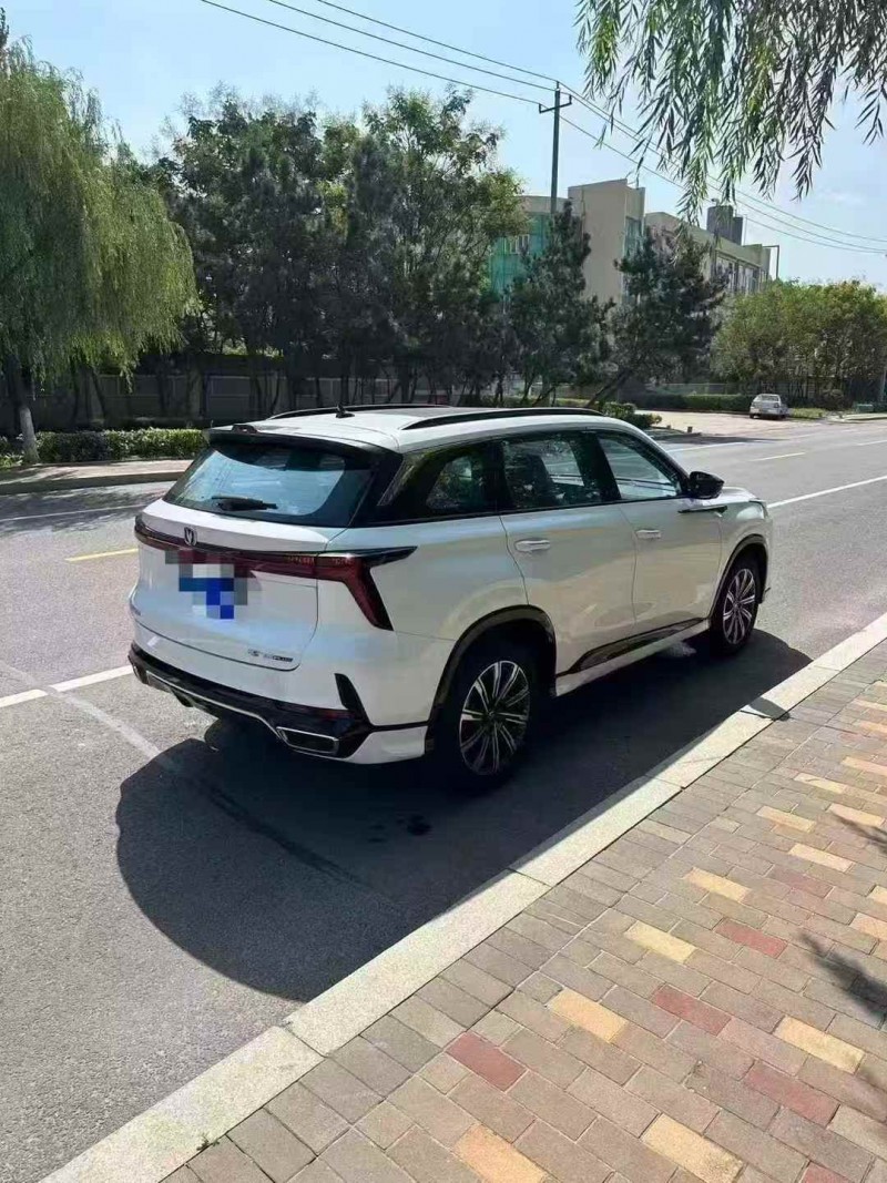 枣庄25年长安汽车CS758