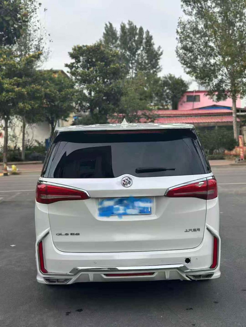 东营17年别克GL86