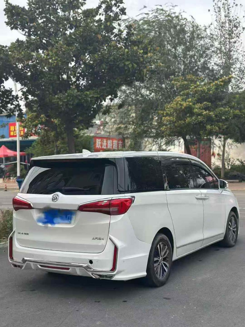 东营17年别克GL88