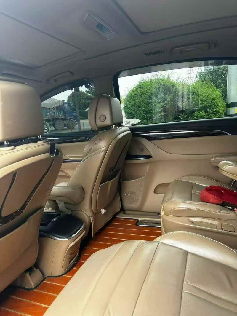 东营17年别克GL89