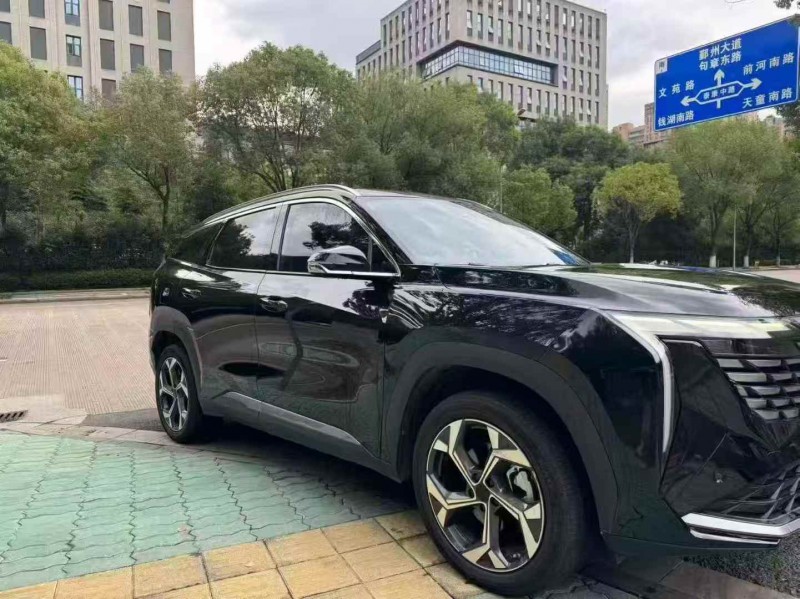 宁波24年吉利博越3