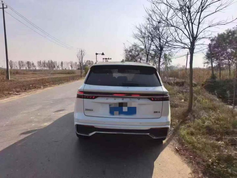 青岛22年吉利星越5