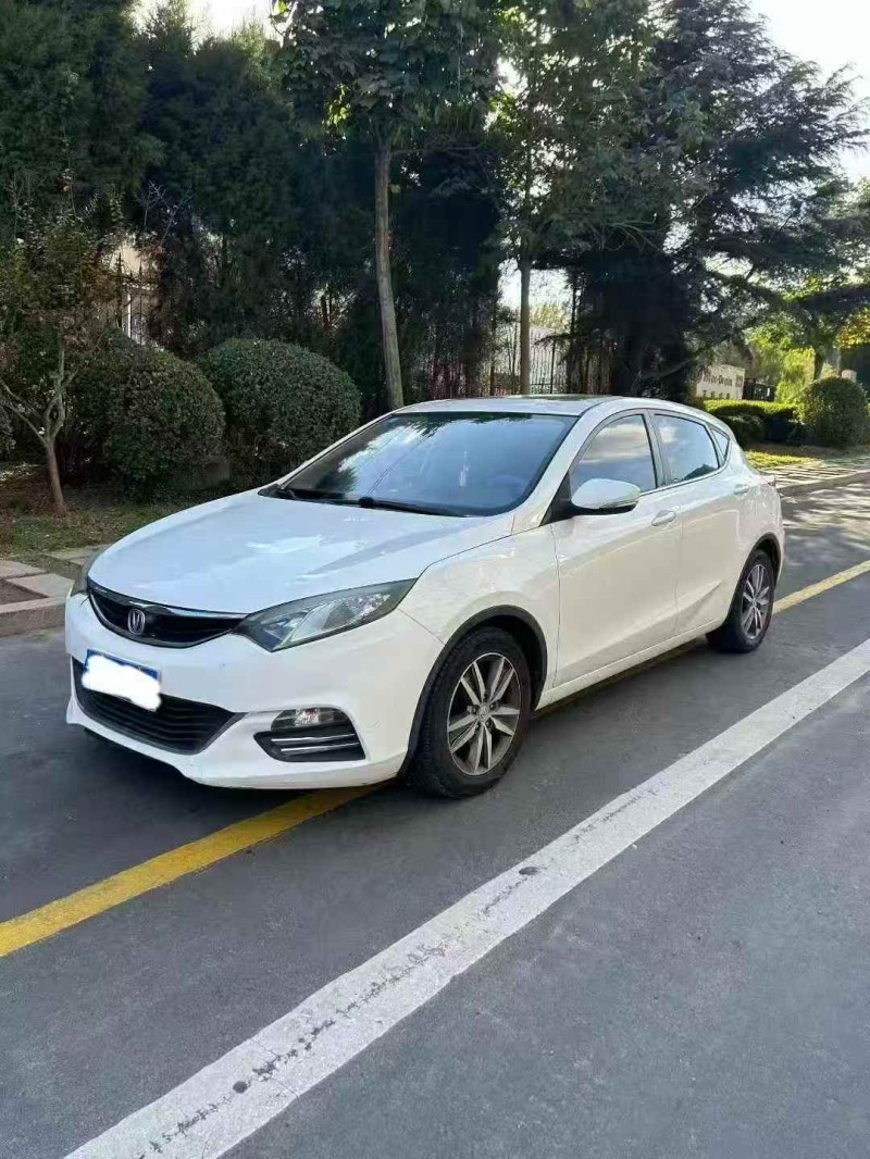 枣庄16年长安汽车逸动4