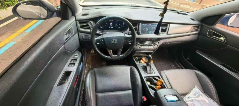 开封18年现代名图5