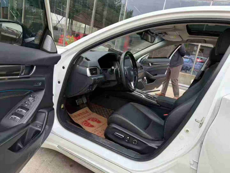 徐州22年本田雅阁4