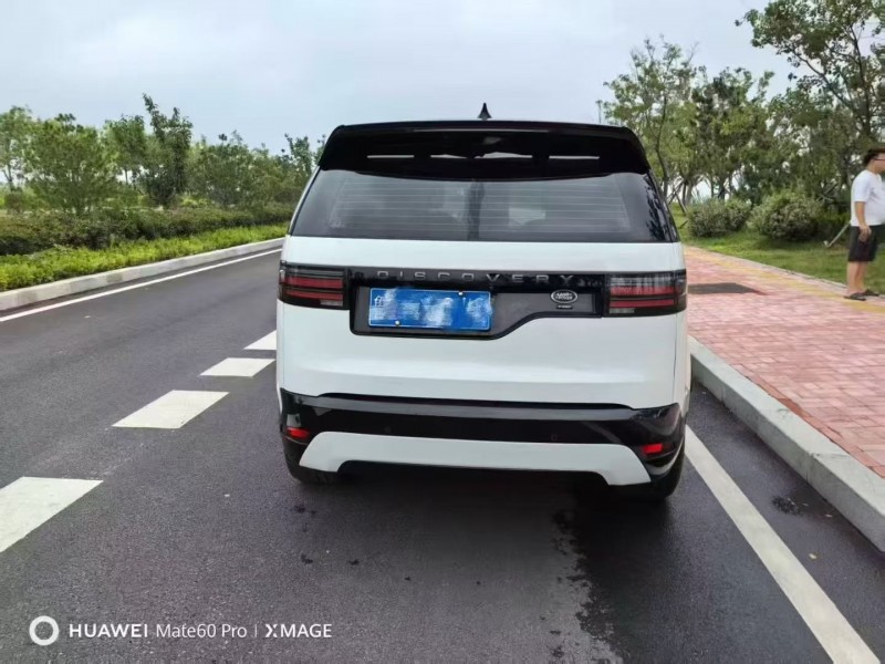 济宁21年路虎发现8