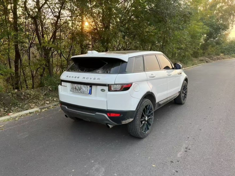 淄博17年路虎极光8