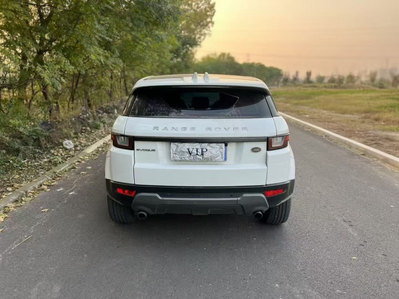 淄博17年路虎极光9