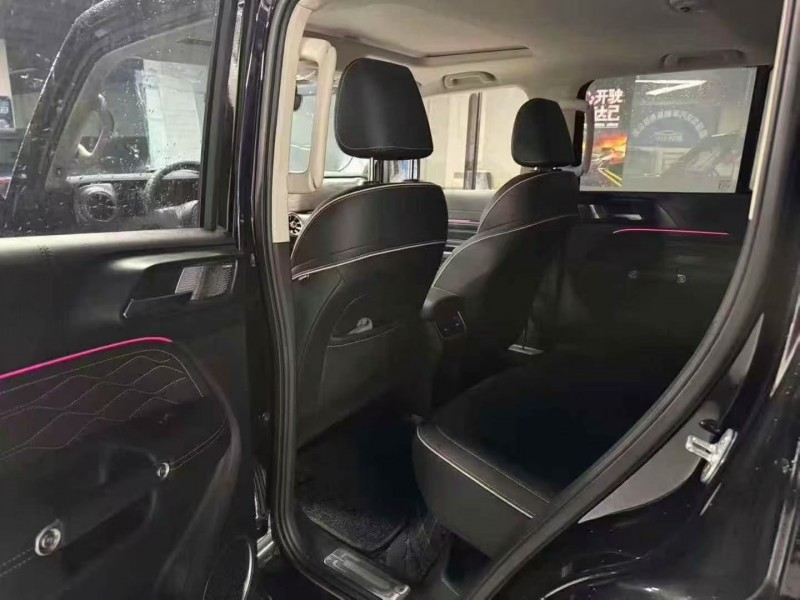 成都23年长城汽车坦克4