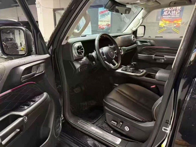 成都23年长城汽车坦克6