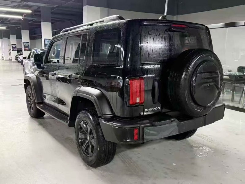 成都23年长城汽车坦克8