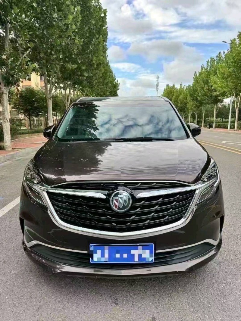 济南22年别克GL81