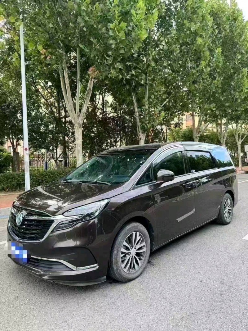 济南22年别克GL82