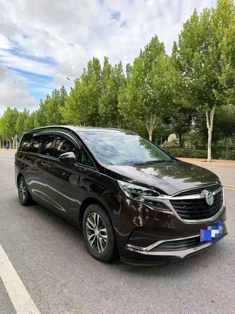 济南22年别克GL83