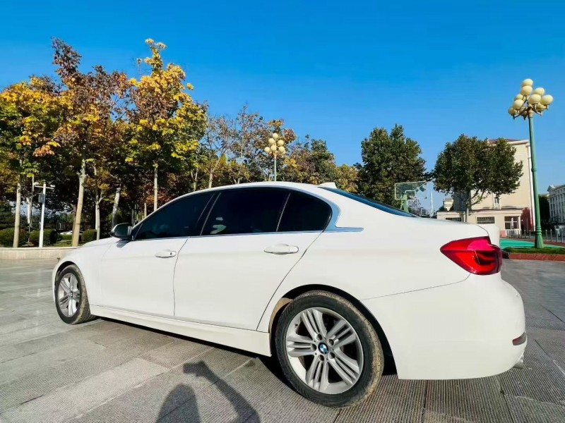 东营17年宝马3系7