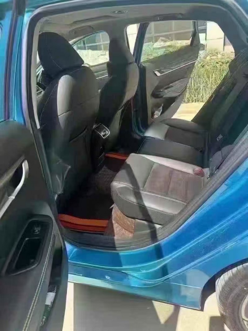 襄阳21年吉利缤瑞4